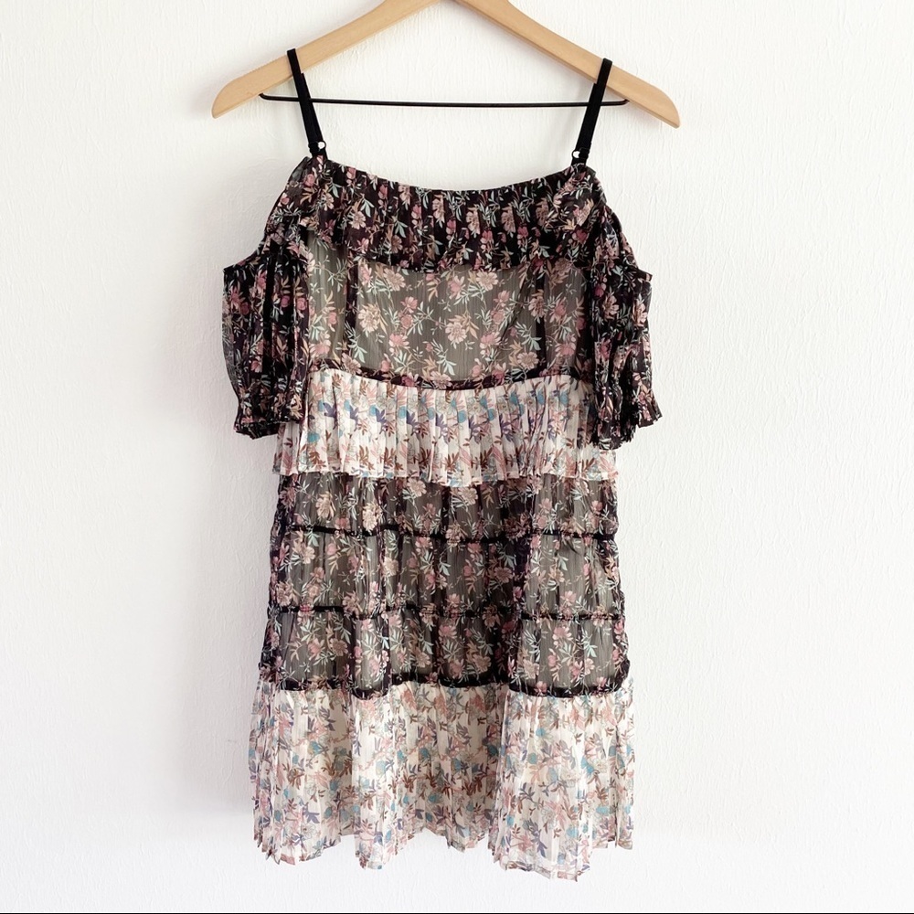 Foxiedox NWT Antonia Black & Pink Flowy Cold Shoulder Mini Dress Medium